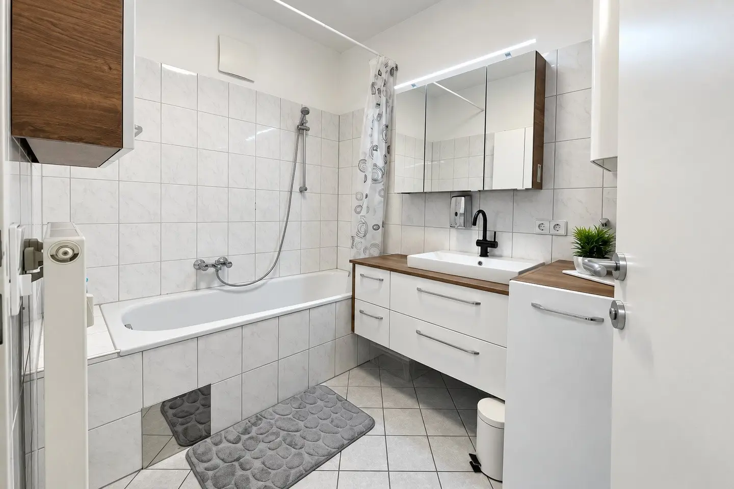 Hochwertige 3-Zimmer-Wohnung mit Terrasse