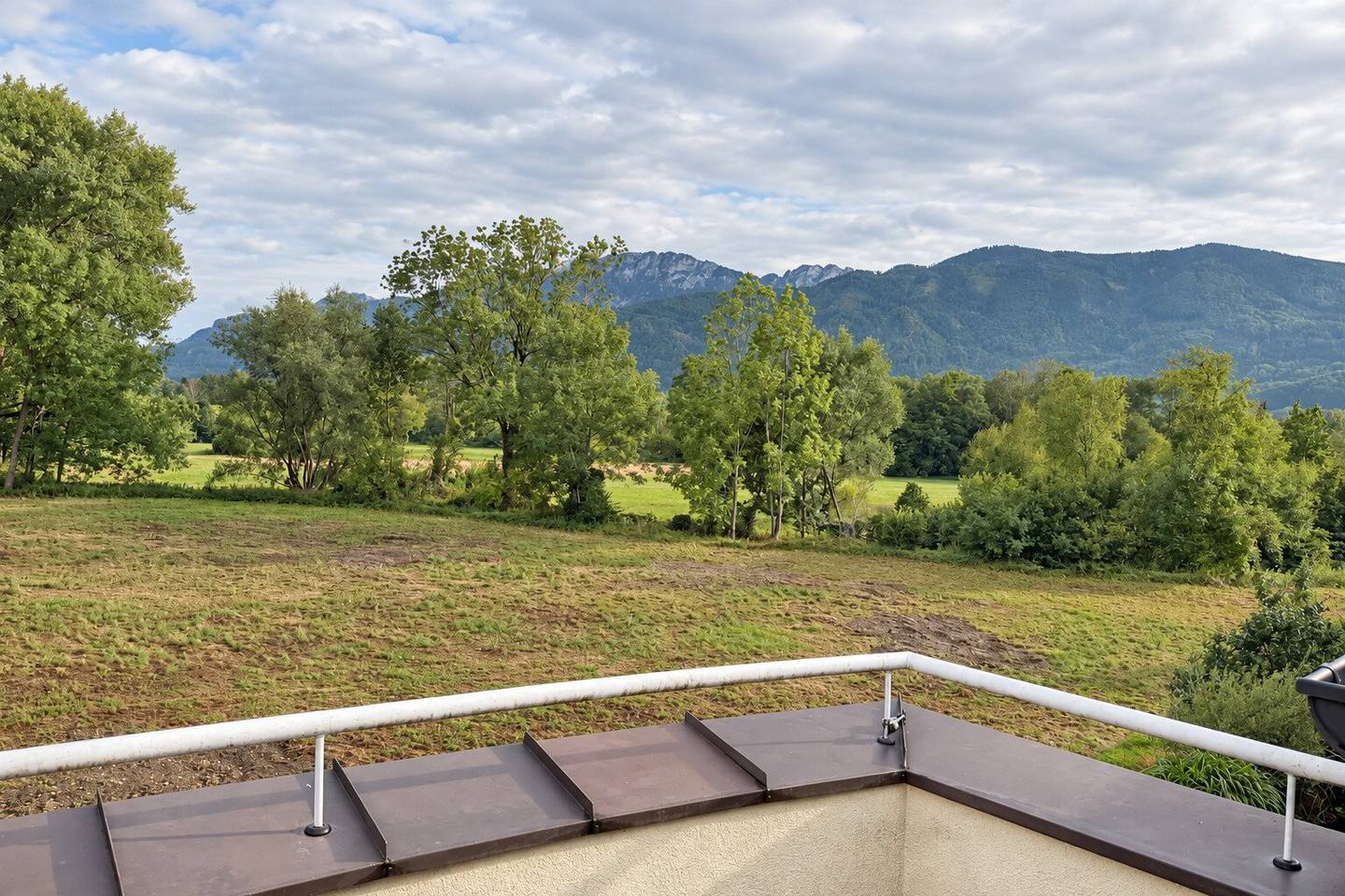 Hochwertige 3-Zimmer-Wohnung mit Terrasse