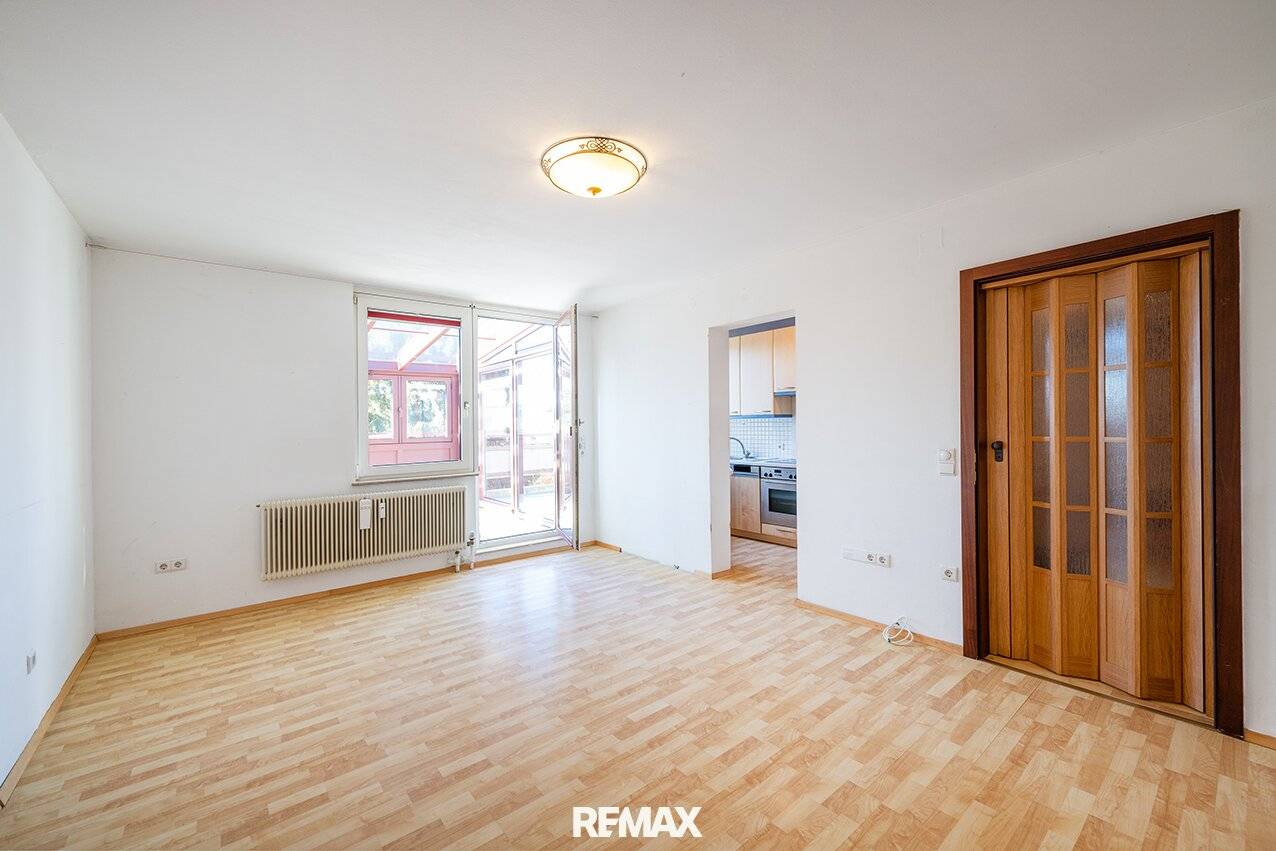 MIETE: 2-Zi.-Stadtwohnung | Wintergarten, Balkon &amp; Tiefgarage