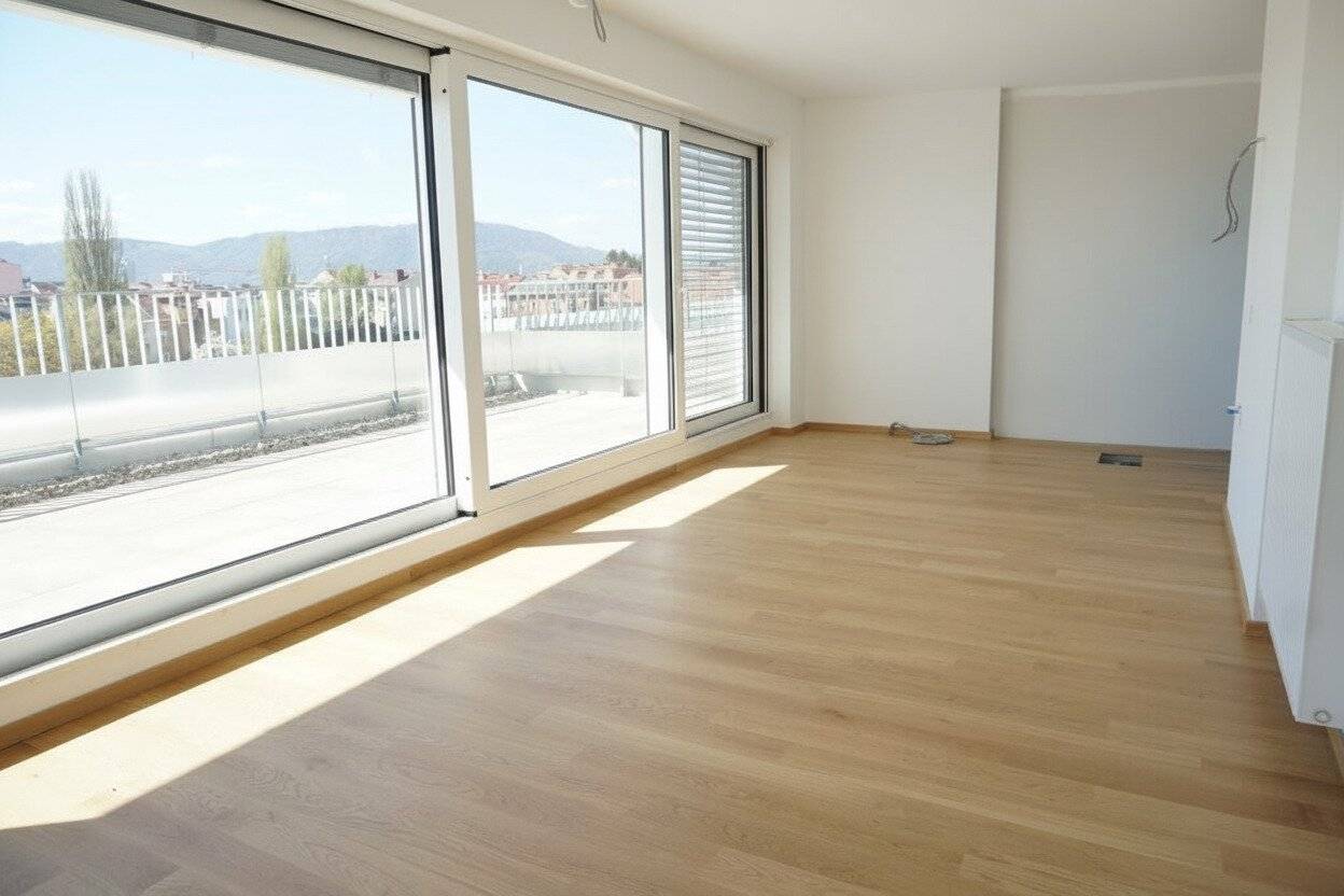 Commission-free - Stylish penthouse with large roof terrace in prime location