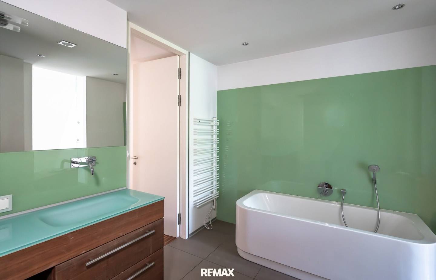 Büro - / Apartmenthaus in Mödling für gewerbliche und/oder Wohnnutzung -  Top Lage!