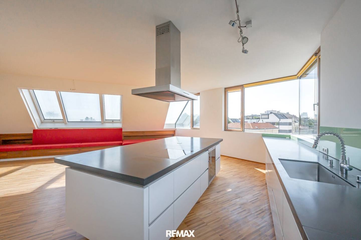 Büro - / Apartmenthaus in Mödling für gewerbliche und/oder Wohnnutzung -  Top Lage!