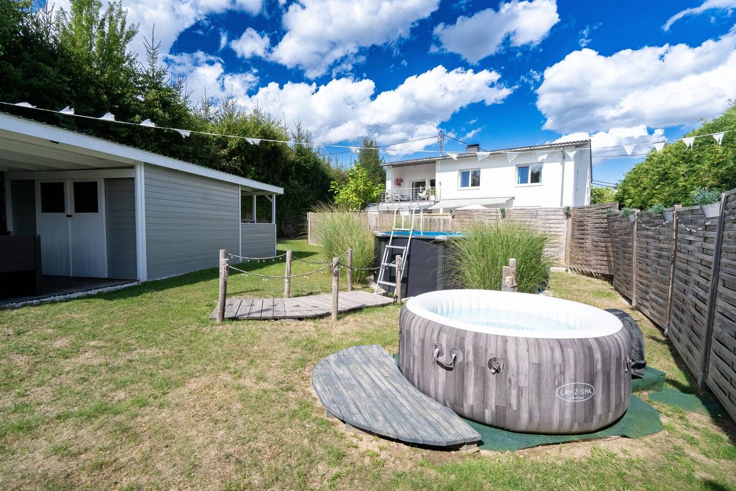 Modern 5-room apartment with dream garden and balcony in Neuhofen an der Krems for sale
