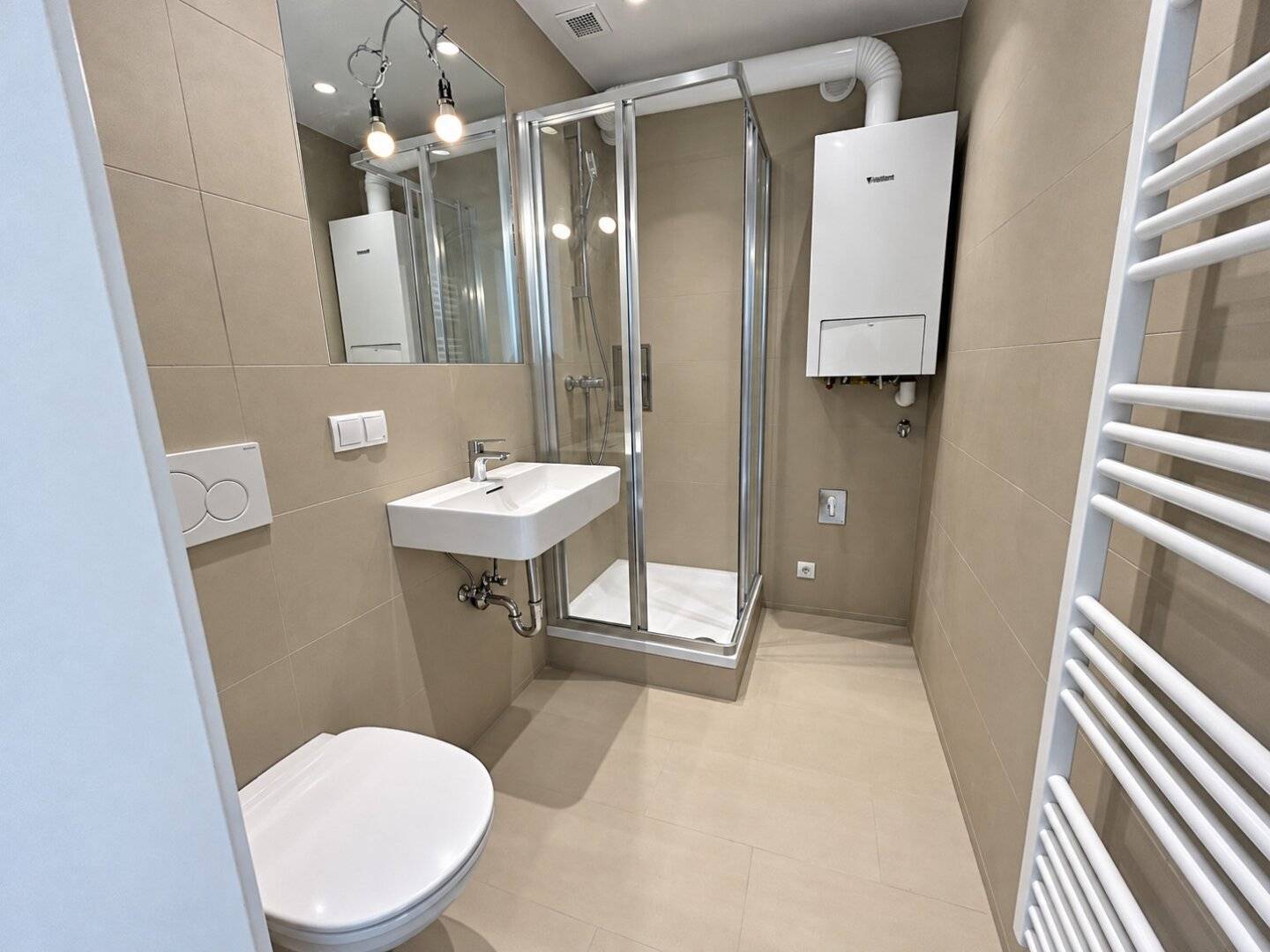 Move in and Feel Good | High-quality renovated 2-room apartment in Ottakring