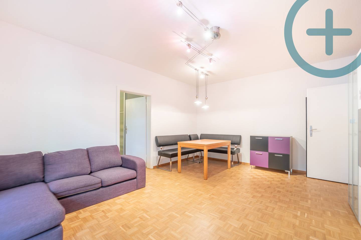 Bright Erdgeschosswohnung with balcony and green view