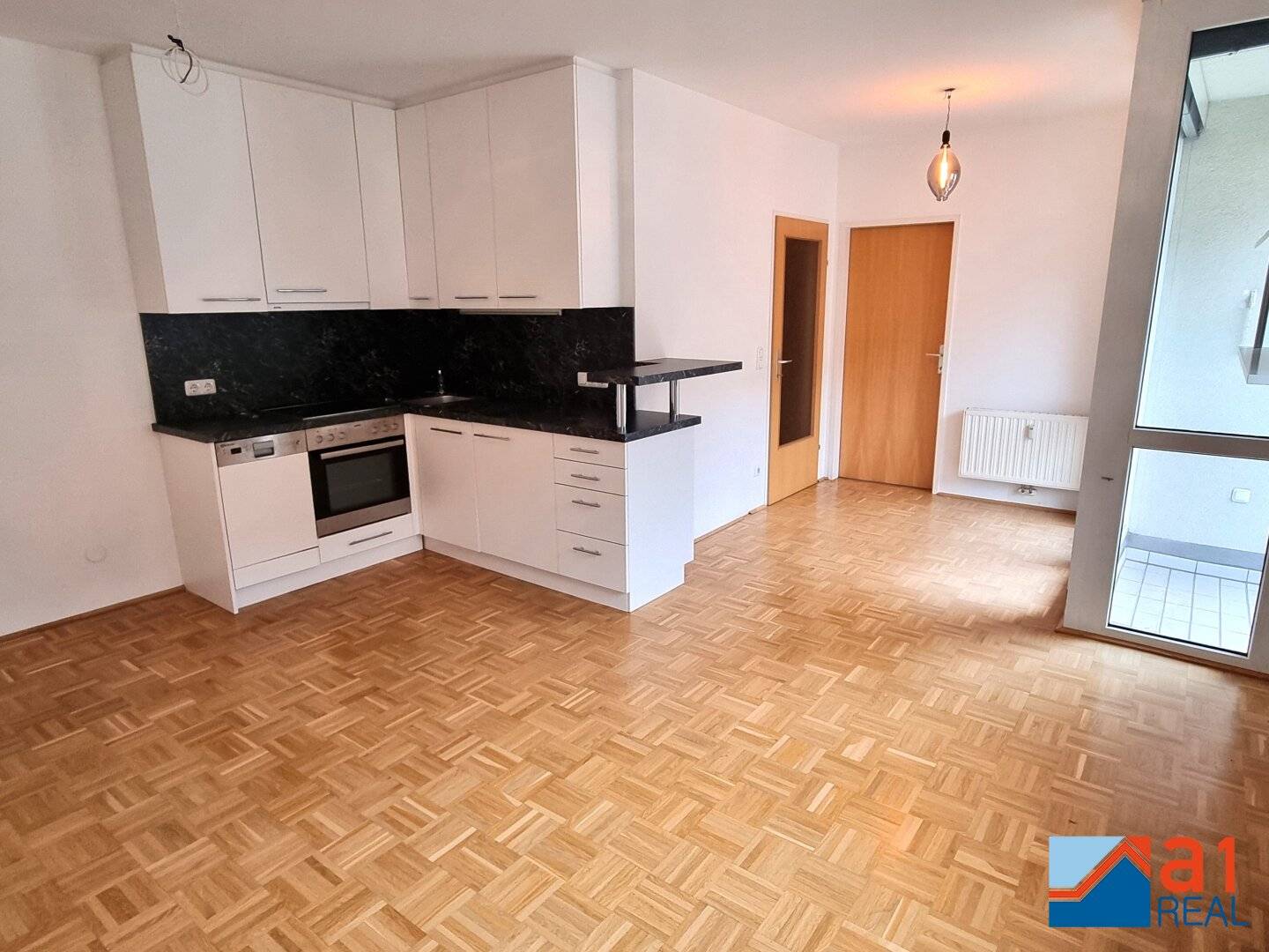 2-room apartment with loggia and underground parking space near Johannes Kepler University for sale