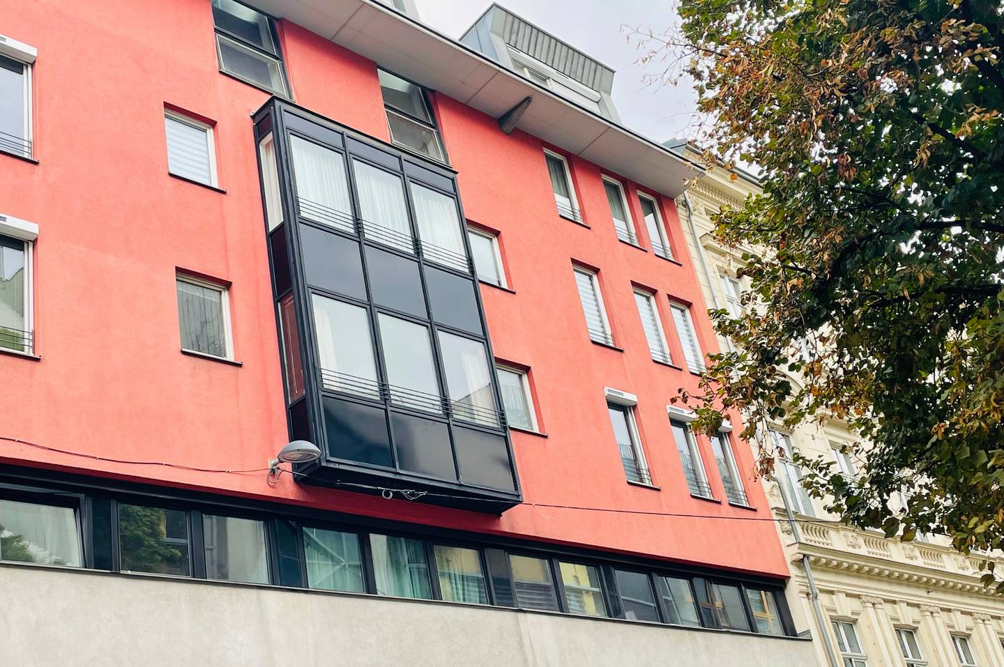 Wohnung bei Mariahilfer Straße teilbar mit Tiefgaragenplätzen
