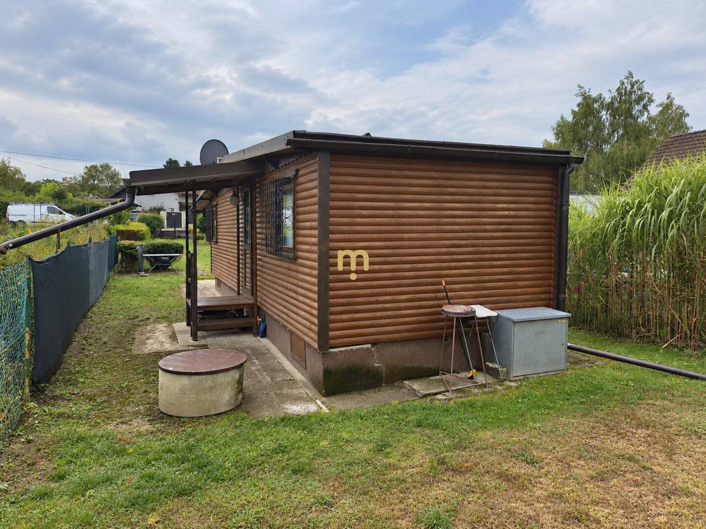 PRIVATE LAND 486 m² allotment garden plot in Stockerau with mobile home immediately usable