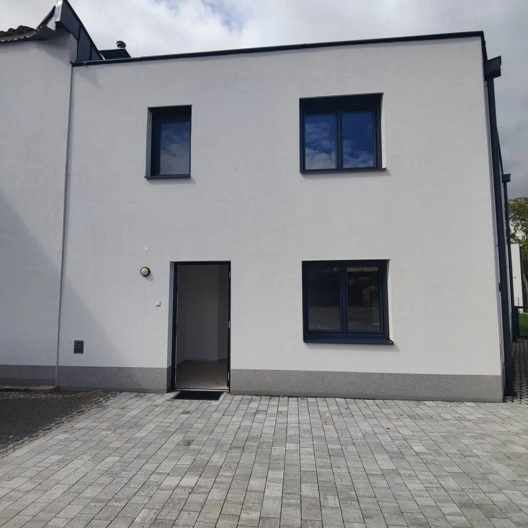 New single-family house with garden in central location of Bisamberg