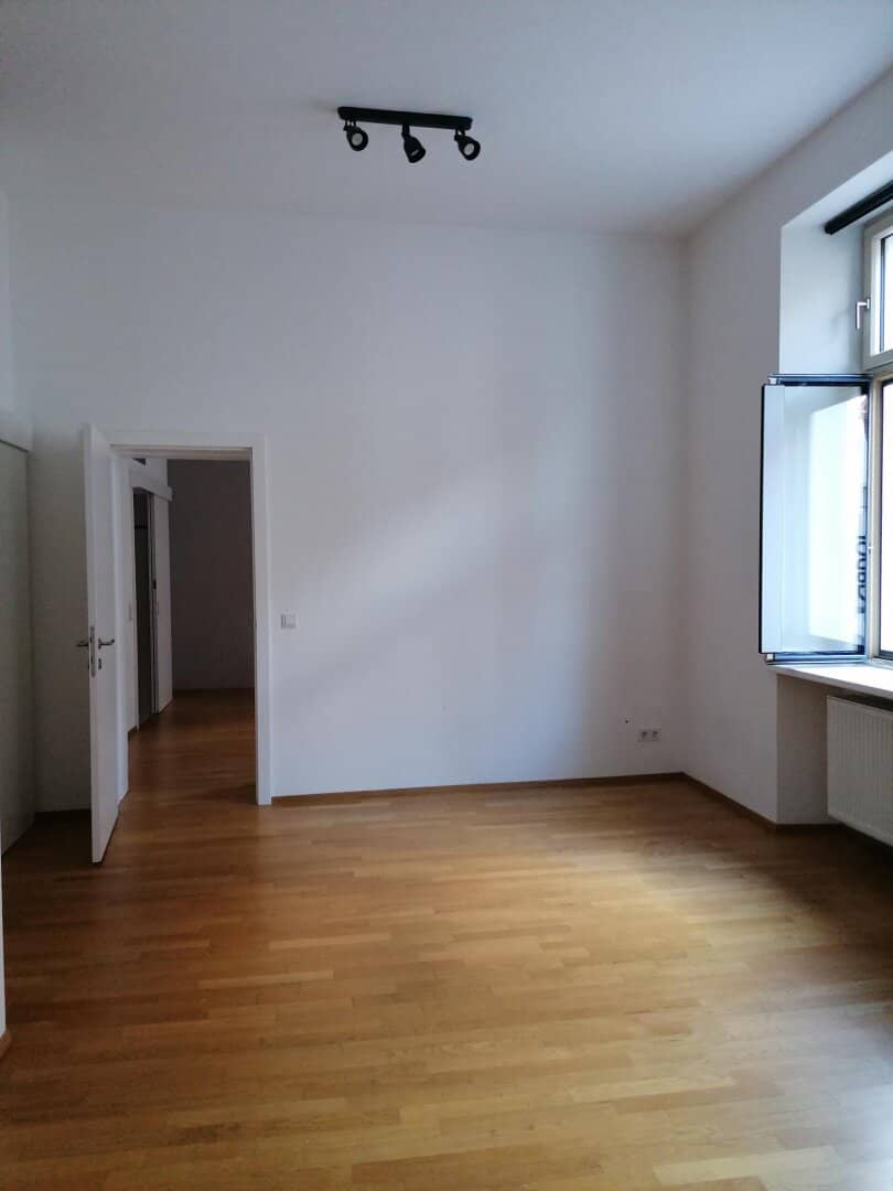Modern 2-room apartment with garage