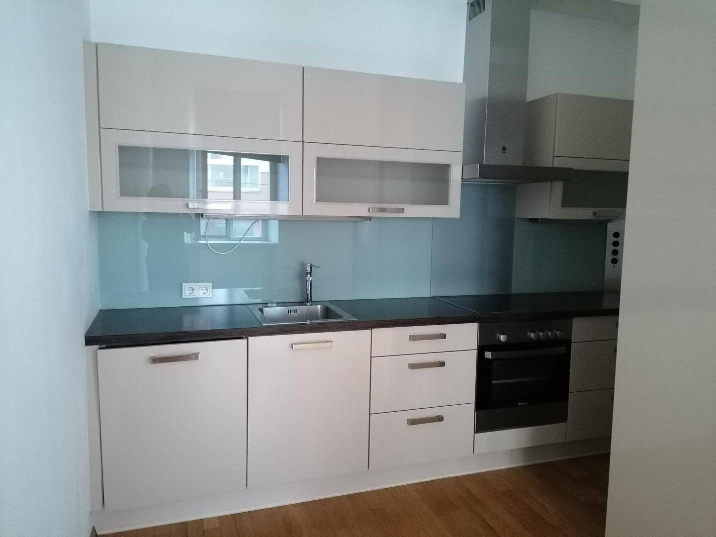 Modern 2-room apartment with garage