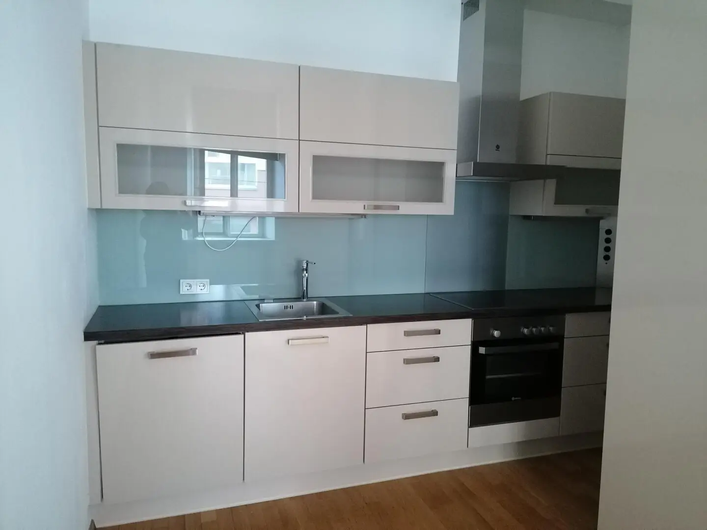 Modern 2-room apartment with garage