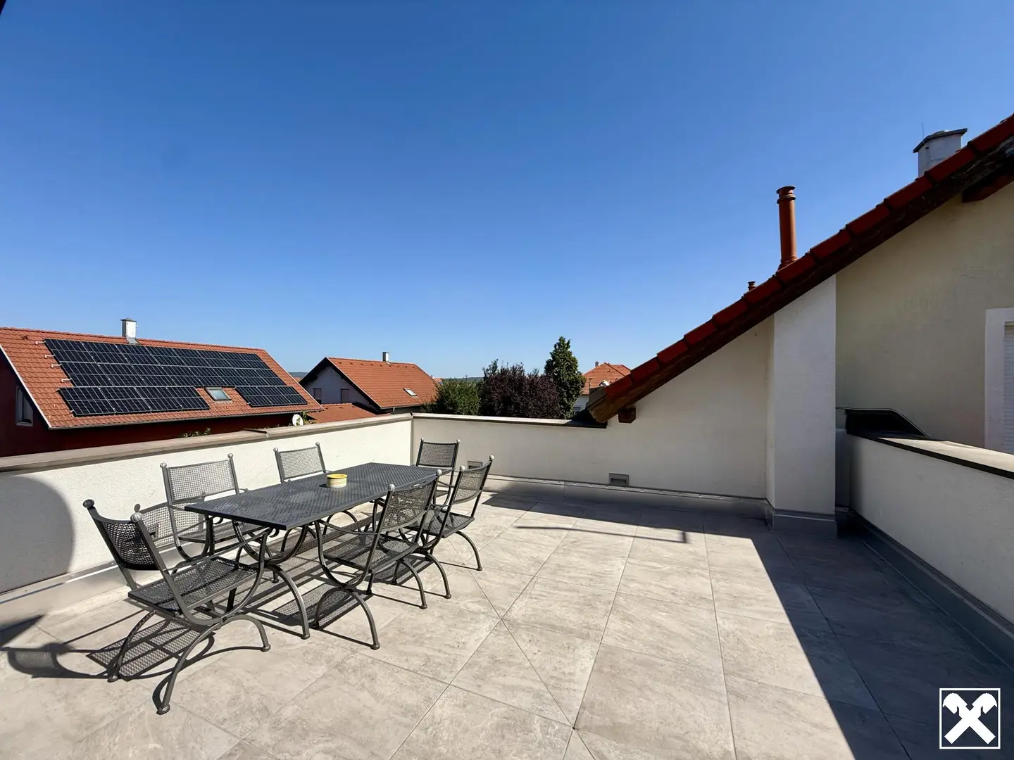 Dachgeschosswohnung mit großer Terrasse und Schwedenofen