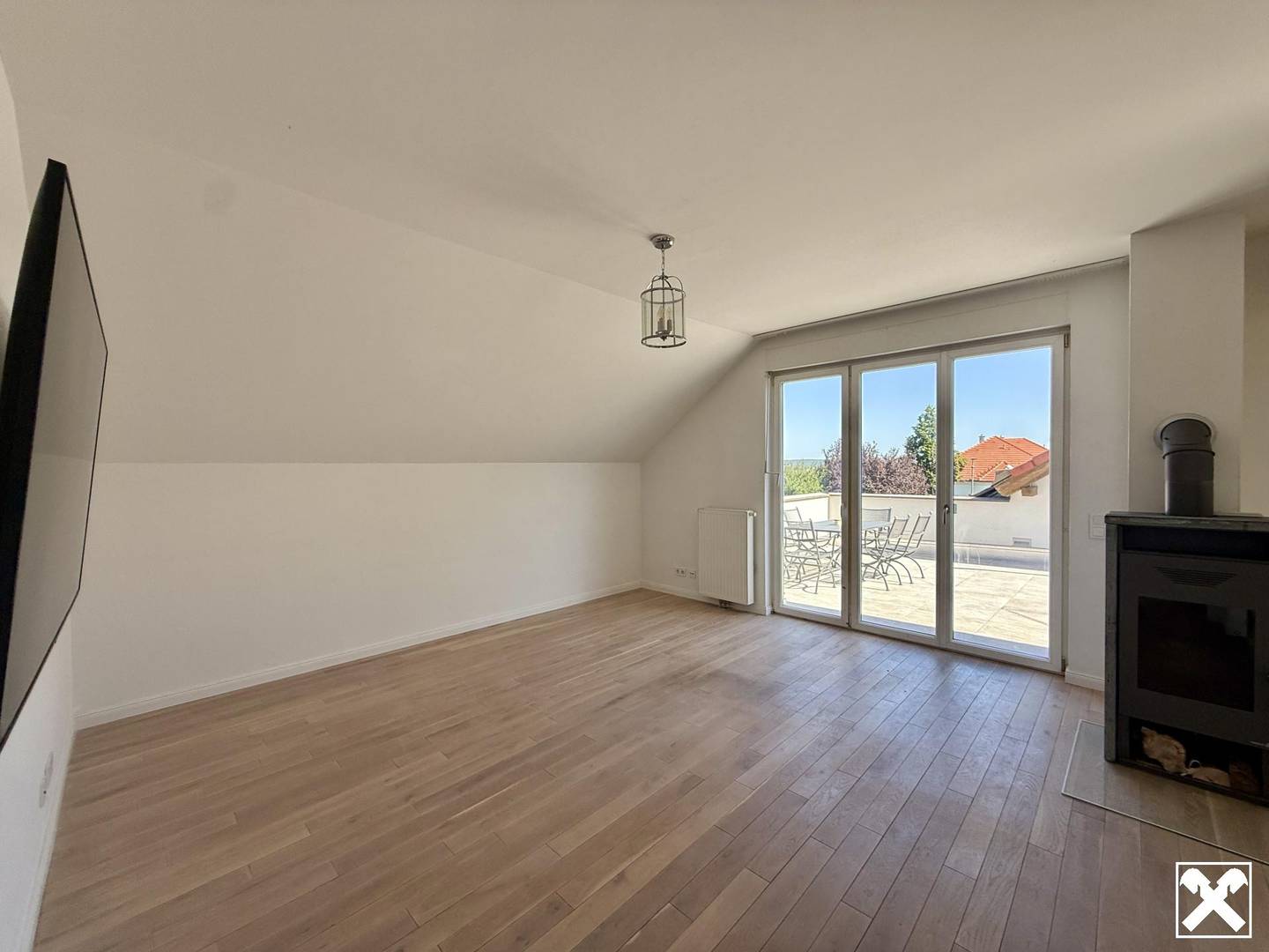 Dachgeschosswohnung mit großer Terrasse und Schwedenofen