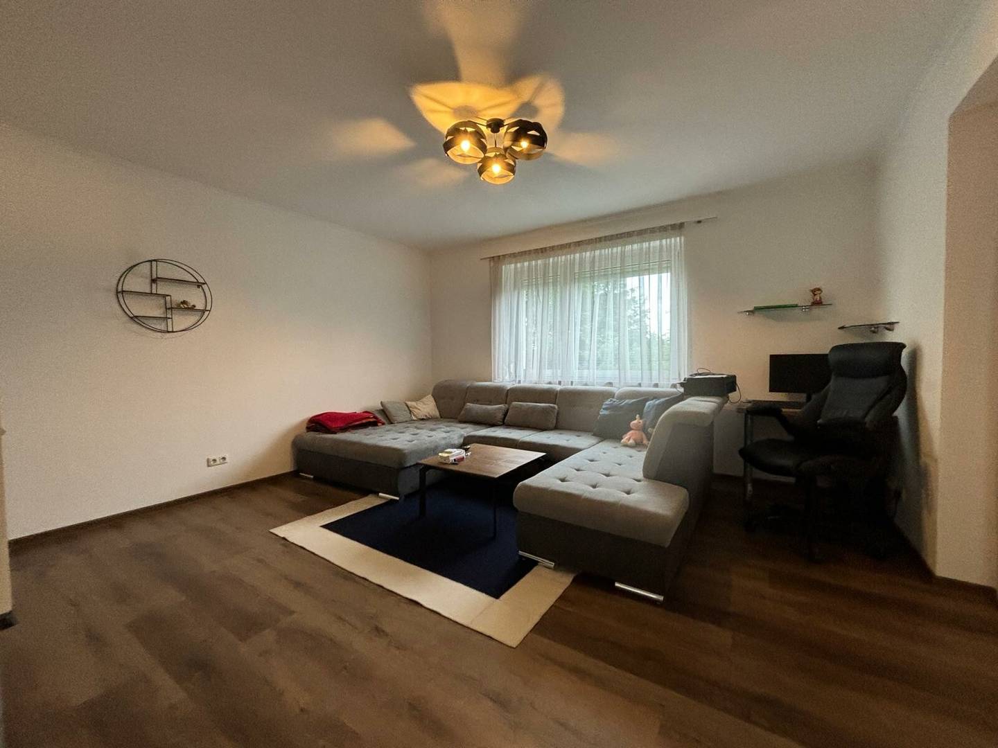 Bright Wohnung with loggia and parking space