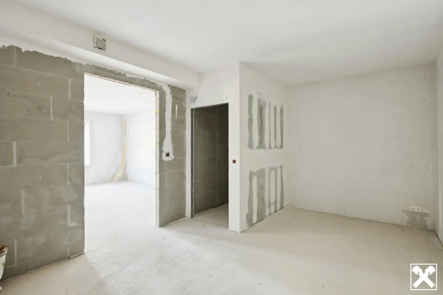 Geräumige familienwohnung mit Garten und Parkplätzen