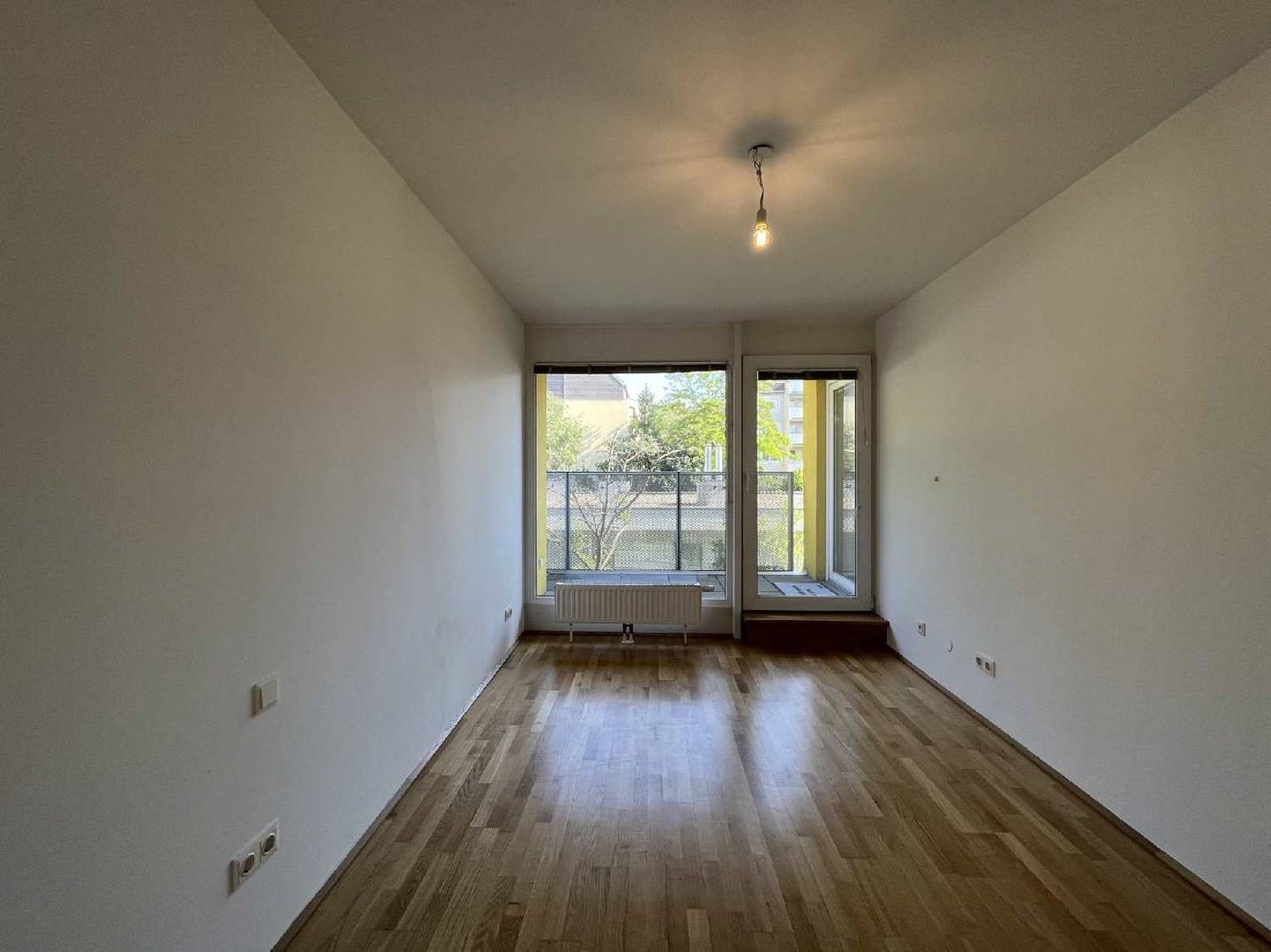 Well laid out apartment with balcony and lift