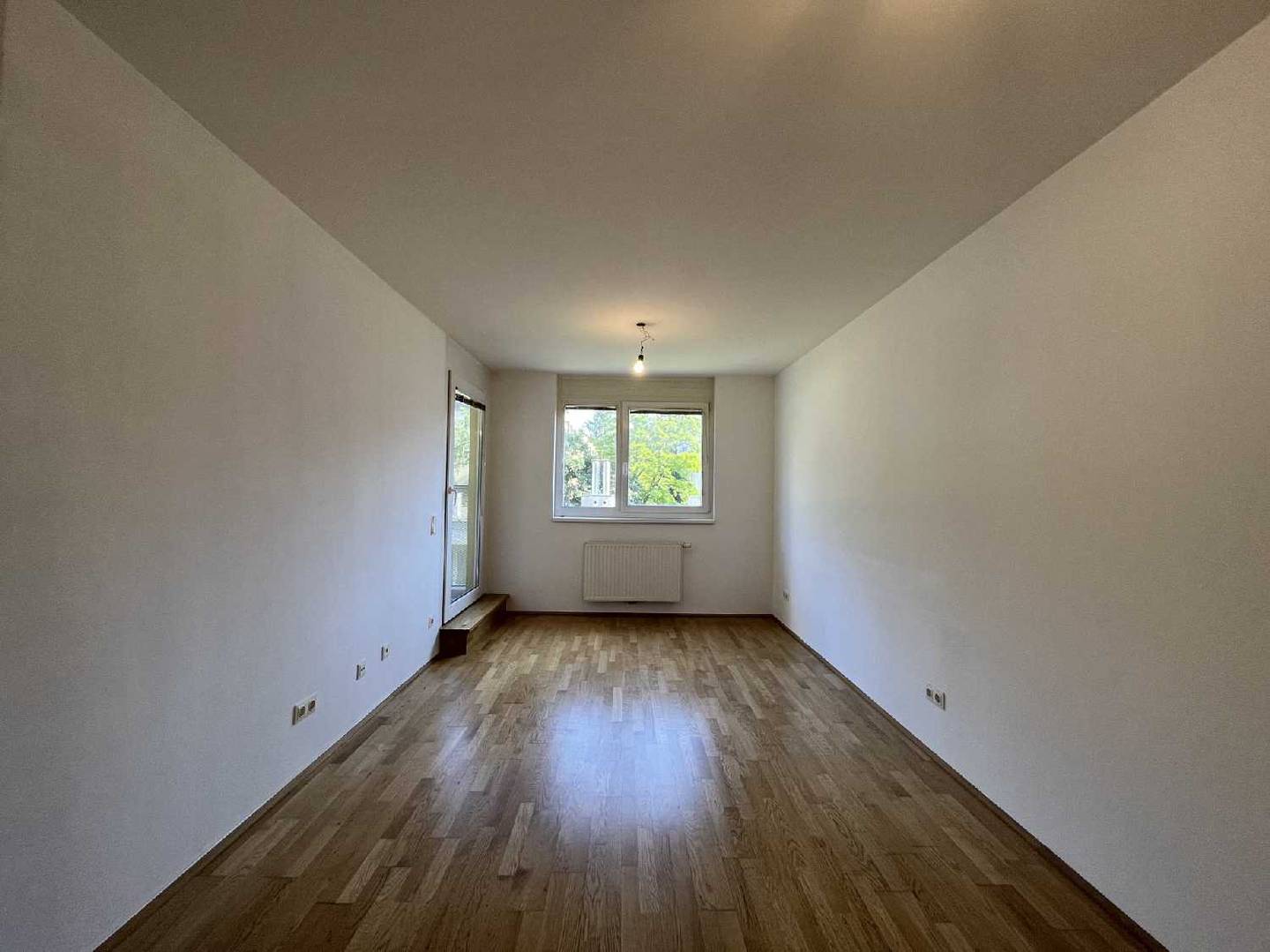 Well laid out apartment with balcony and lift
