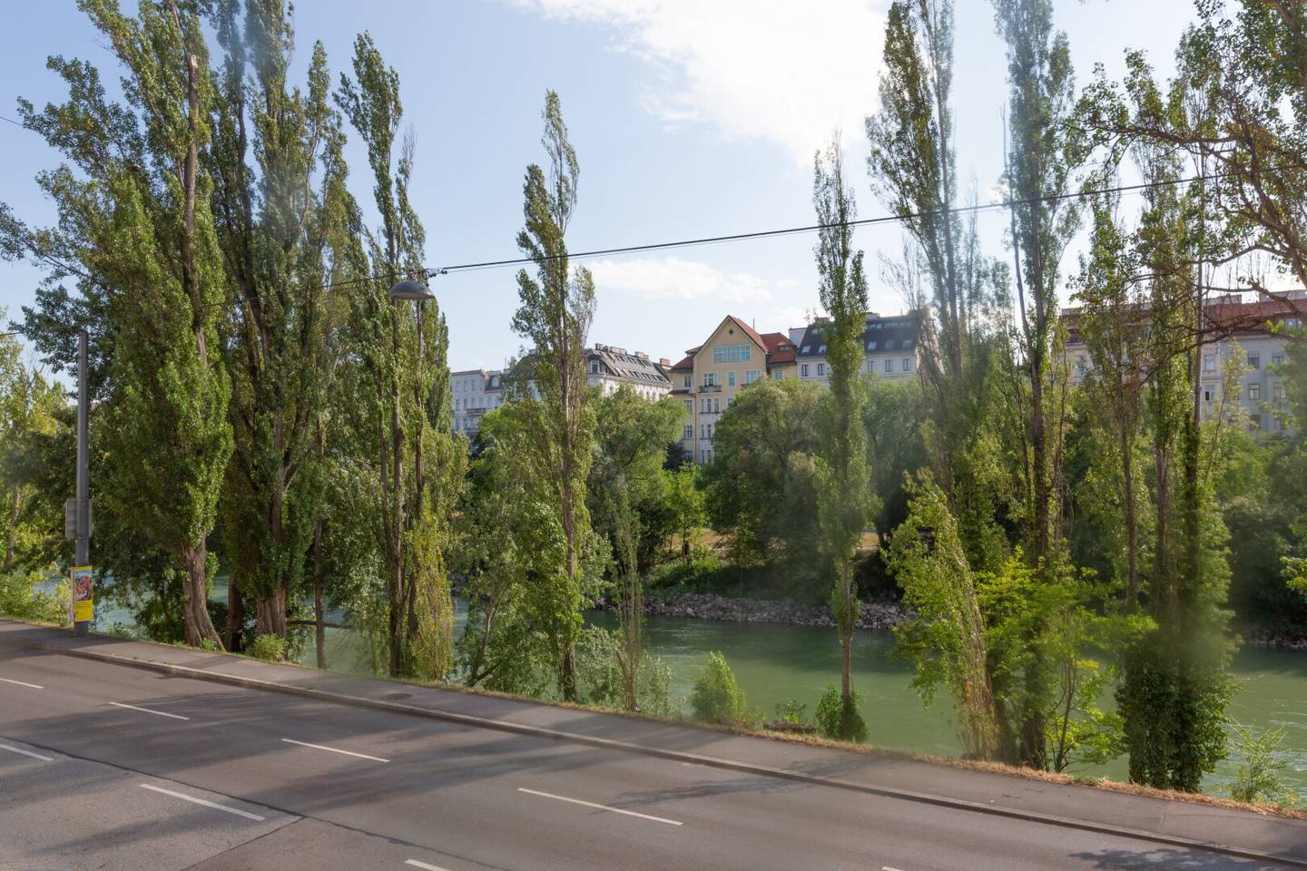GRÜNBLICK AM DONAUKANAL | Sonnige 3-Zimmer-Wohnung nahe Pratercottage