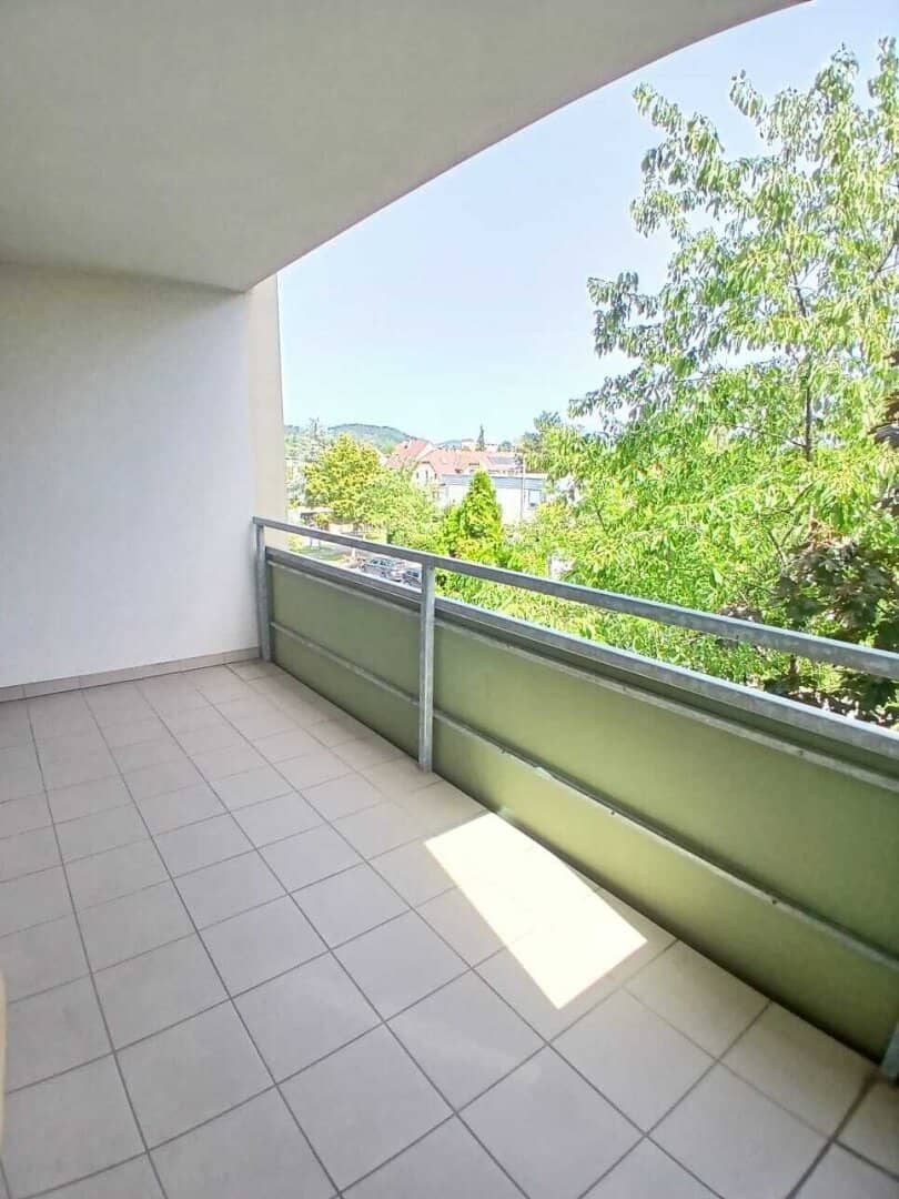 Schöne 1 Zimmerwohnung mit Loggia in einer ruhigen Lage
