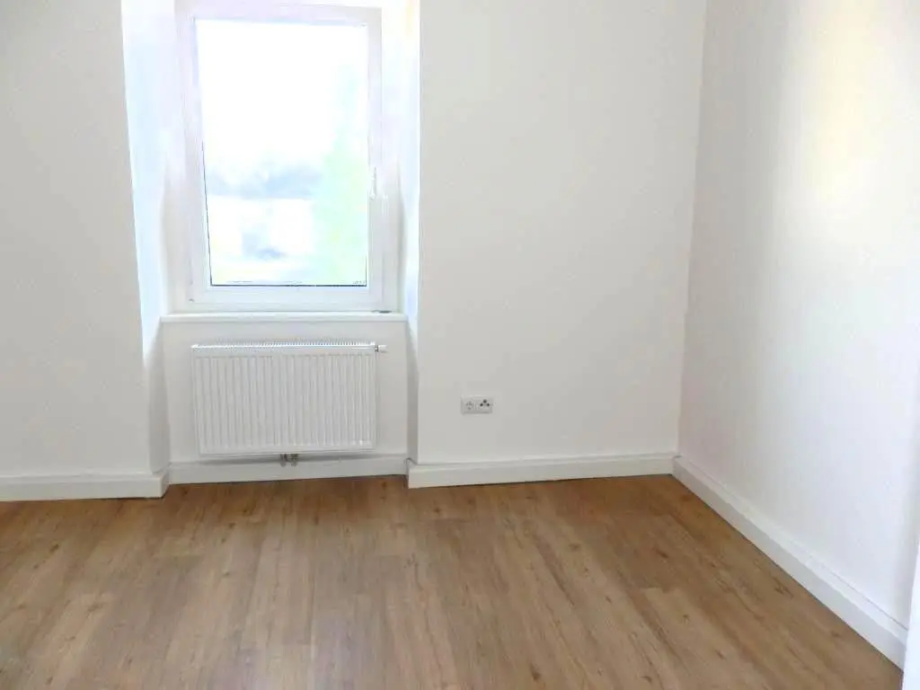 bright apartment commission free with garden and parking