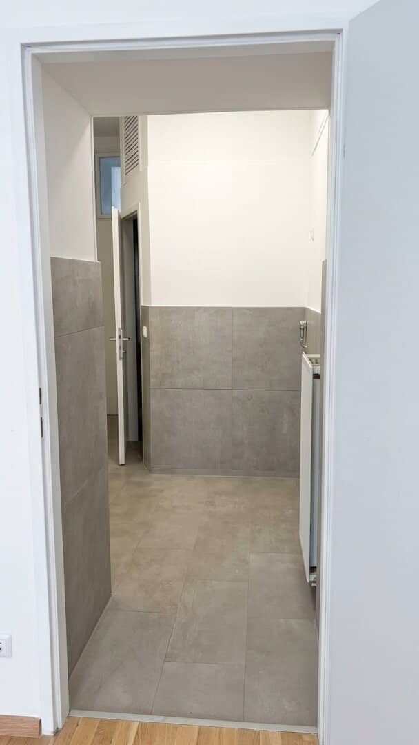 Erdgeschoss 2-Zimmer-Altbauwohnung nahe Altem AKH &amp; MedUni