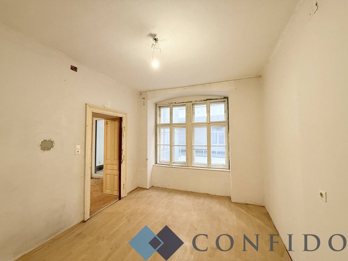 2 Zimmerwohnung mit Balkon - PROJEKT KLEISTGASSE - Sanierungsbedürftige Altbauwohnungen mir Charme und Potenzial!