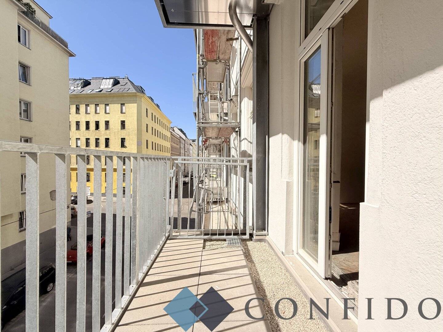 3 Zimmerwohnung mit 2 Balkonen - PROJEKT KLEISTGASSE - Sanierungsbedürftige Altbauwohnungen mir Charme und Potenzial!