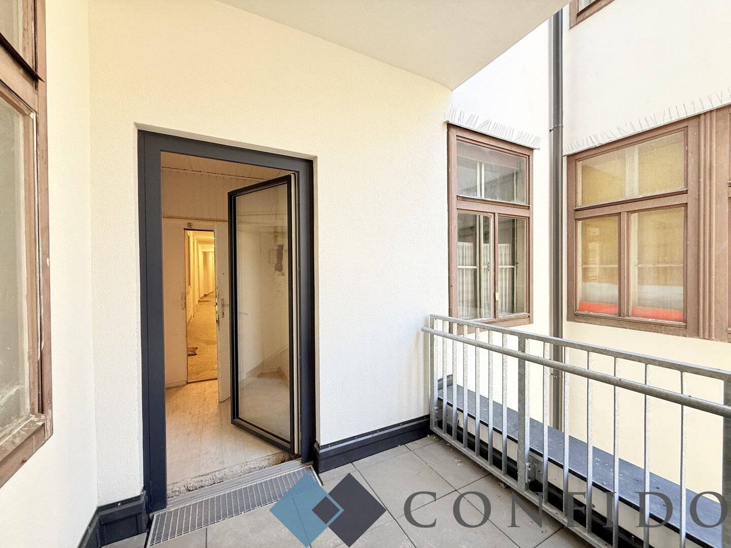 Kompakte 1 Zimmerwohnung mit Loggia - PROJEKT KLEISTGASSE - Sanierungsbedürftige Altbauwohnungen mir Charme und Potenzial!