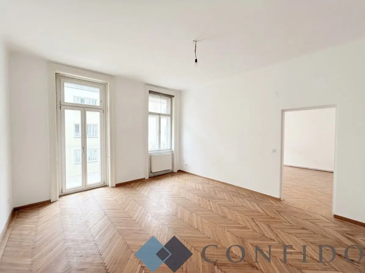 Sunny 2-room apartment with balcony - PROJEKT KLEISTGASSE - Old building apartments in need of renovation with charm and potential