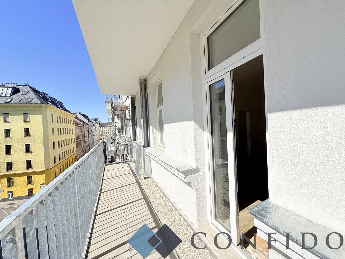 3 Zimmerwohnung mit Balkon - PROJEKT KLEISTGASSE - Sanierungsbedürftige Altbauwohnungen mir Charme und Potenzial!