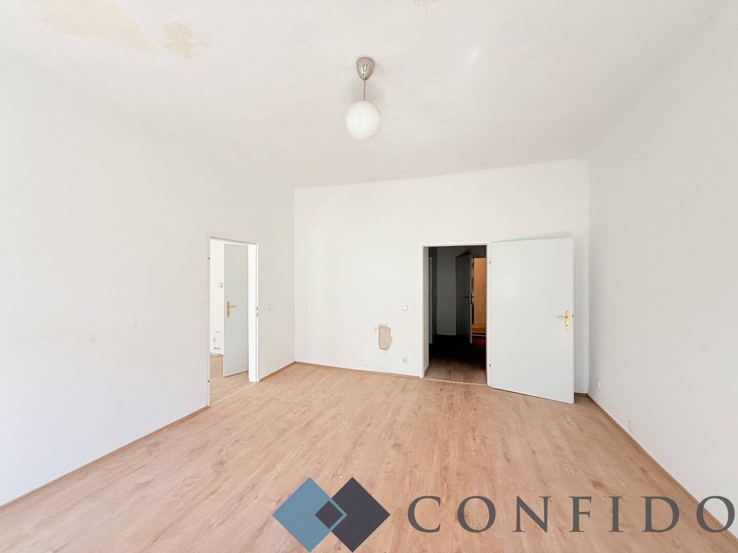 3 Zimmerwohnung mit Balkon - PROJEKT KLEISTGASSE - Sanierungsbedürftige Altbauwohnungen mir Charme und Potenzial!