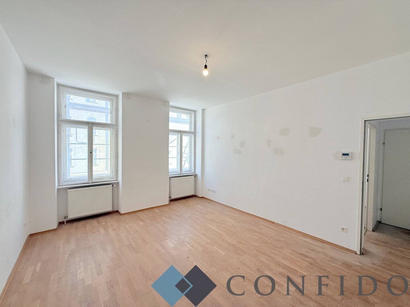 2 Zimmerwohnung mit großzügiger Loggia - PROJEKT KLEISTGASSE - Sanierungsbedürftige Altbauwohnungen mir Charme und Potenzial!