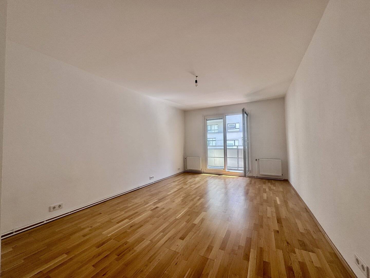 3-room new build apartment with balcony in quiet location only 2 minutes to U3