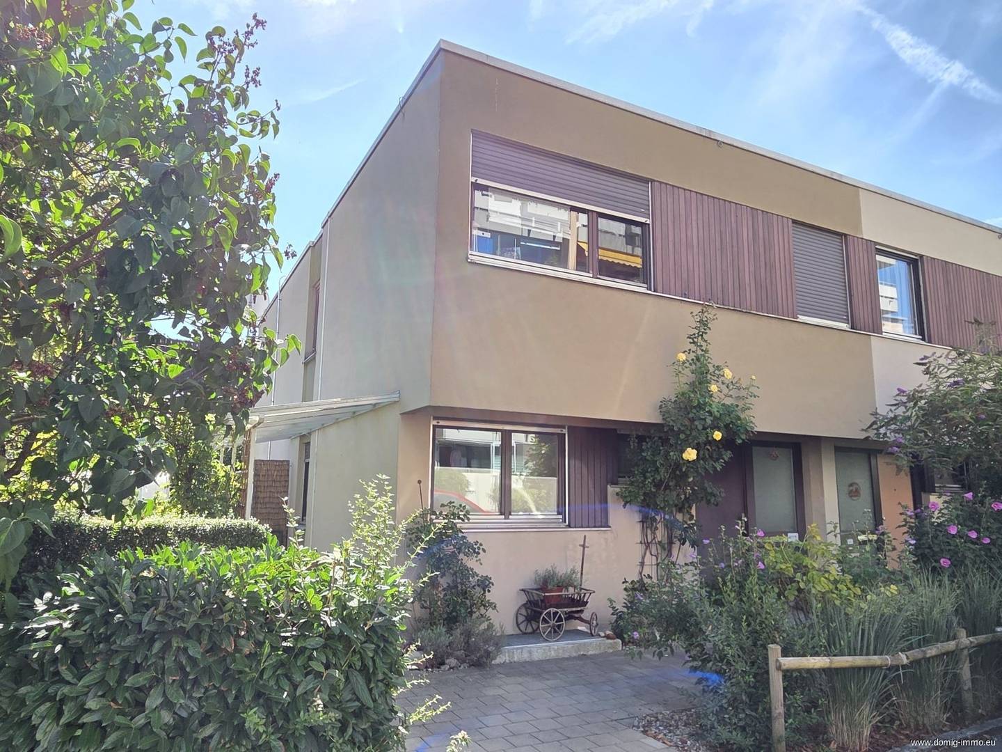 Familienwohnung mit privatem Garten und Tiefgarage