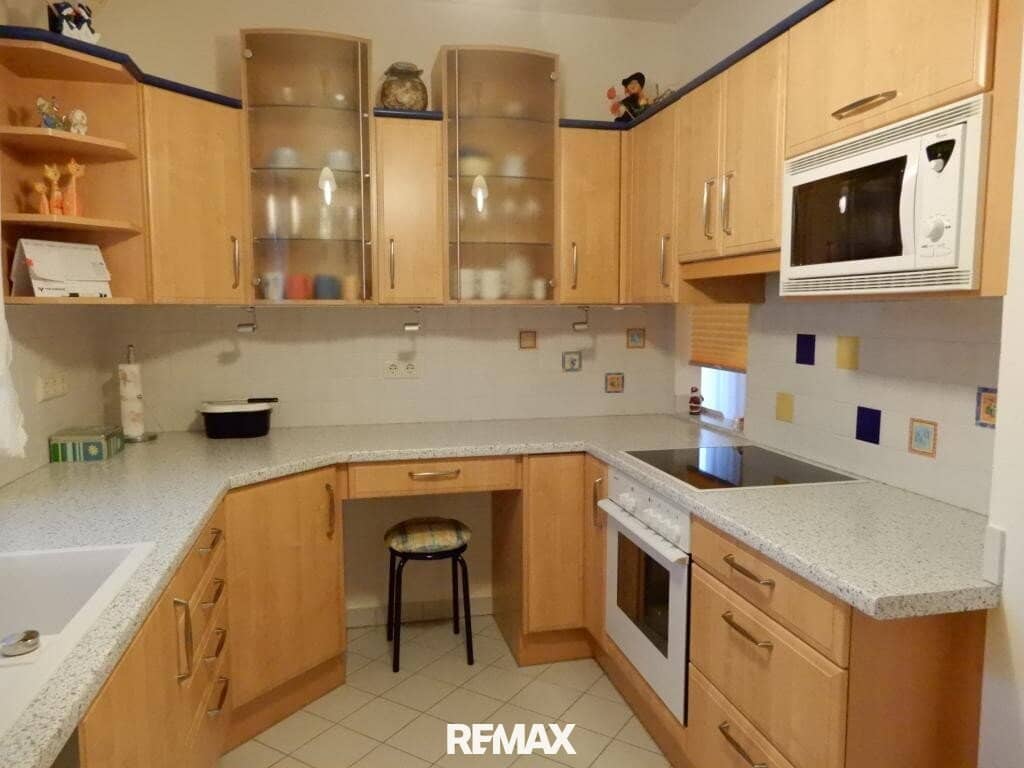 Pack your bags and move in - great rental apartment!