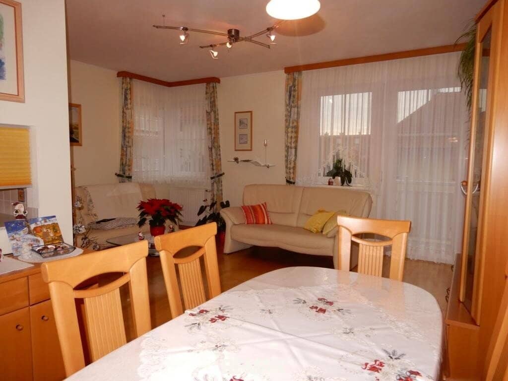 Pack your bags and move in - great rental apartment!