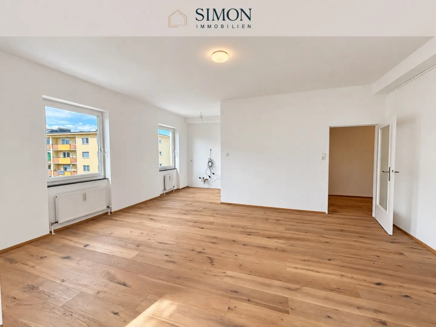 Commission-free! Living with green view 2-room apartment with south balcony