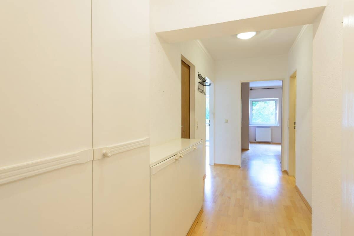 Großzügige 3-Zimmer-Wohnung mit zwei Loggien und eigener Garage