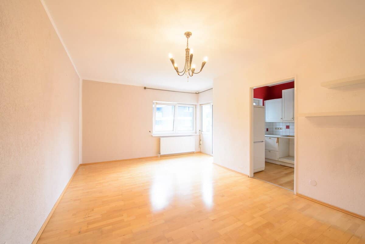 Großzügige 3-Zimmer-Wohnung mit zwei Loggien und eigener Garage