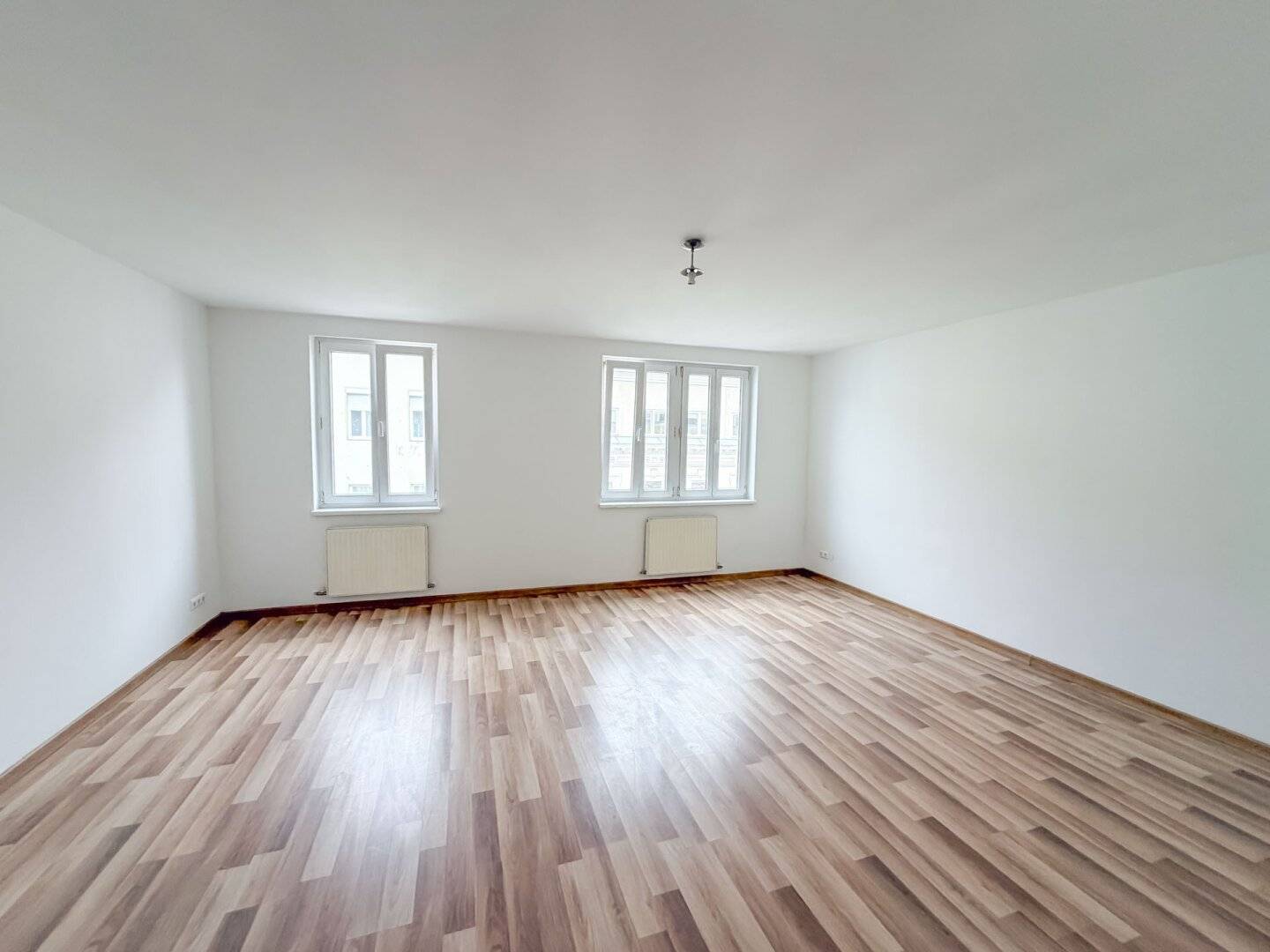 110 m2 rental apartment on two levels with 42 m2 roof terrace