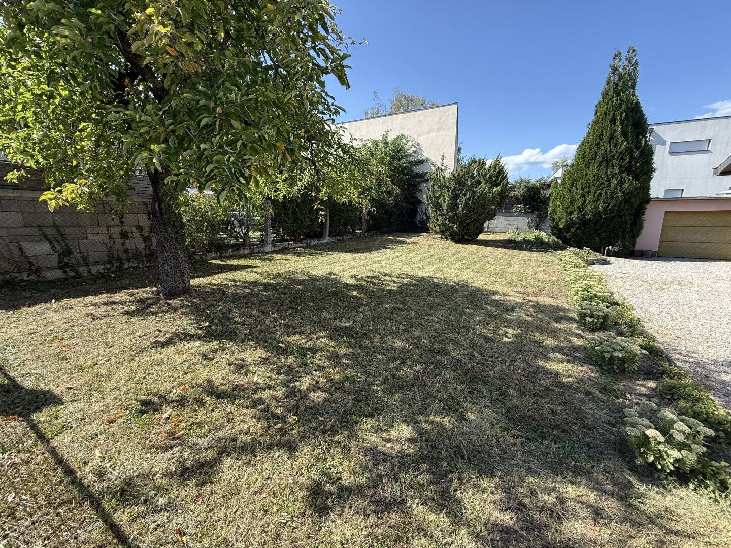 Piesting - well-maintained living in a quiet green location