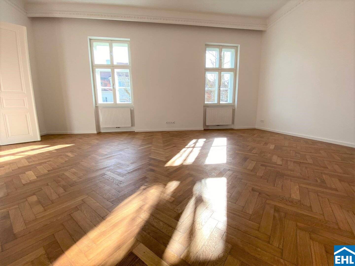 Elegante 4 Zimmerwohnung in Jahrhundertwende-Villa nahe U4