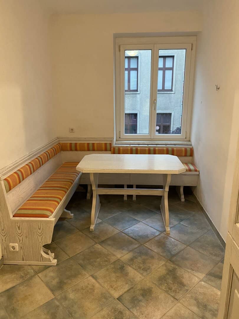 Apartment near U6 Jägerstraße Suitable for flatshare