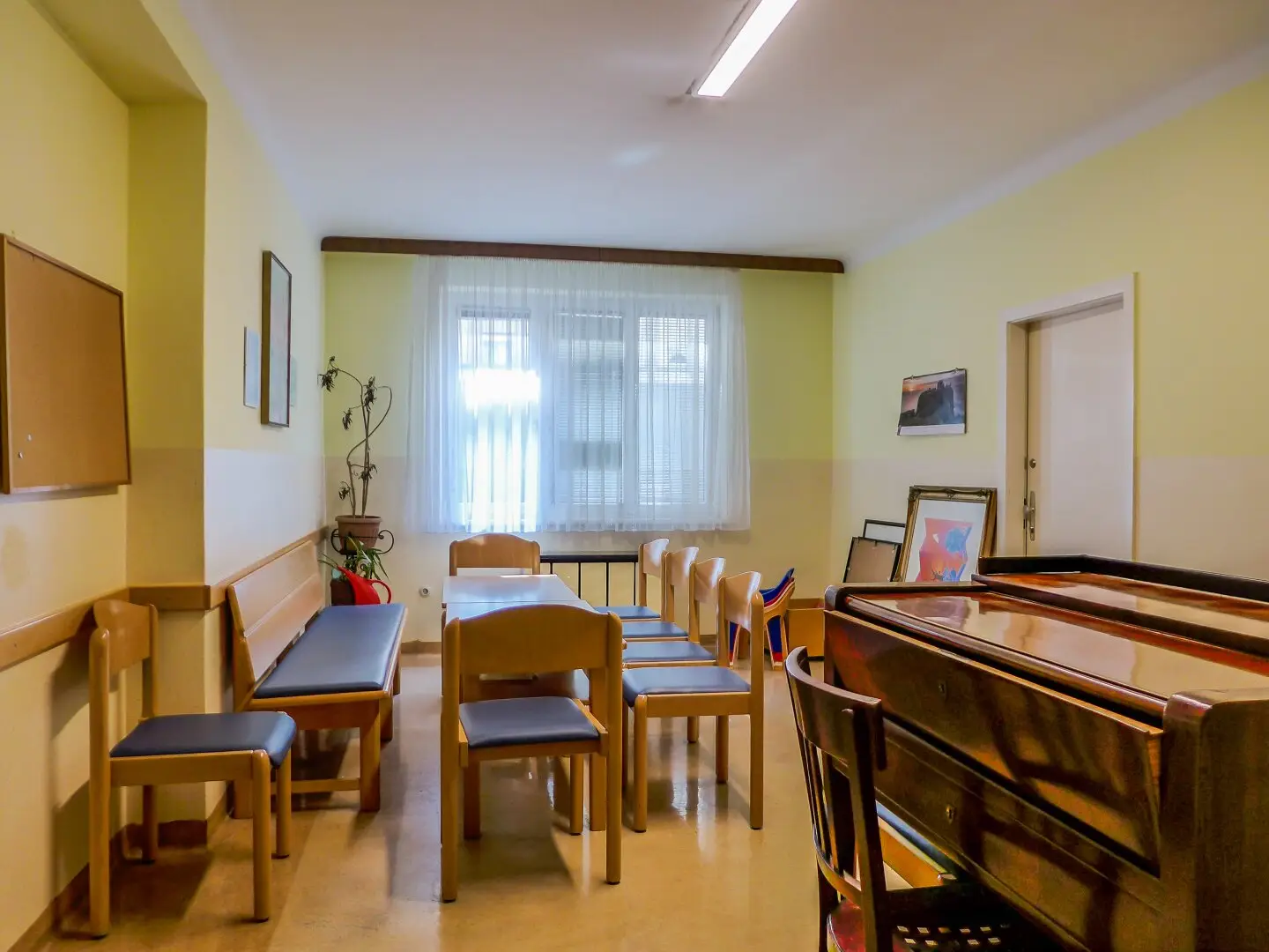 Plenty of space for new ideas - Spacious 5-room apartment with scope for design
