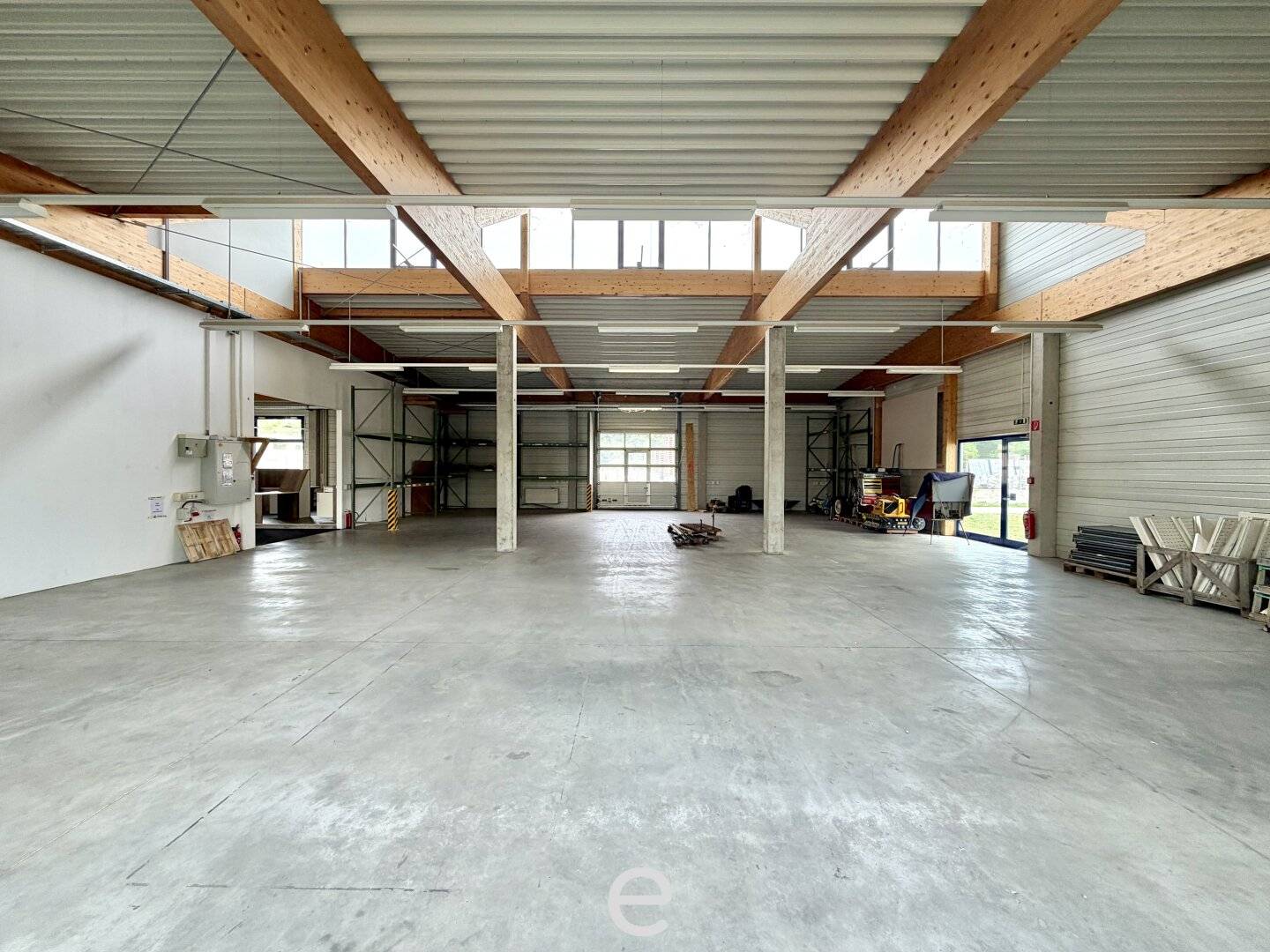 Representative exhibition and commercial hall in Böheimkirchen – in a well connected location near the A1