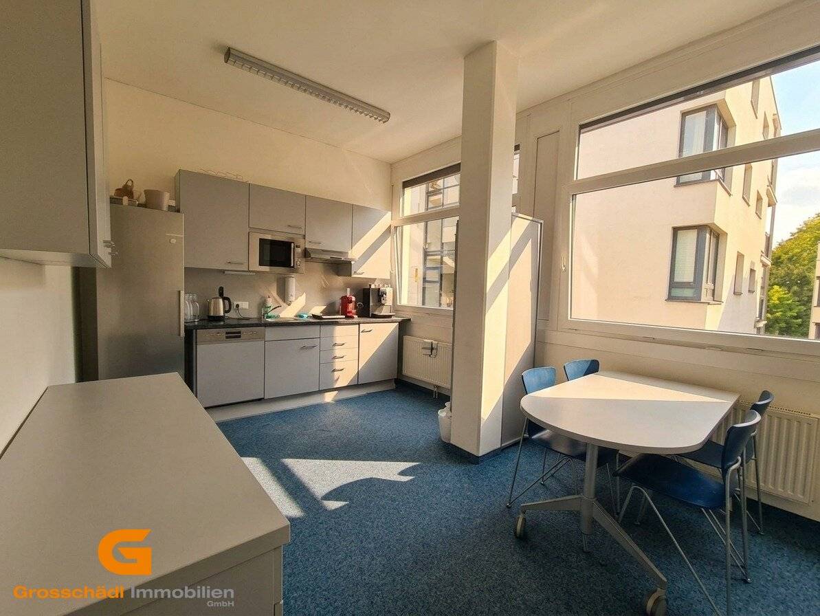 Stadtteil Parsch: Moderne Büroeinheit im Büro- und Geschäftszentrum mieten