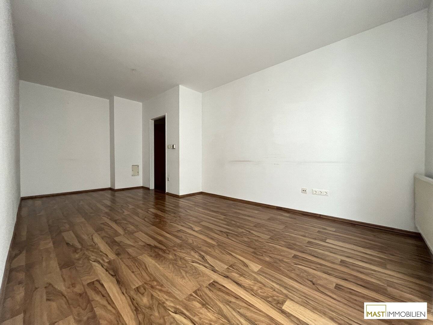 Optimally laid out 2-room apartment including fitted kitchen