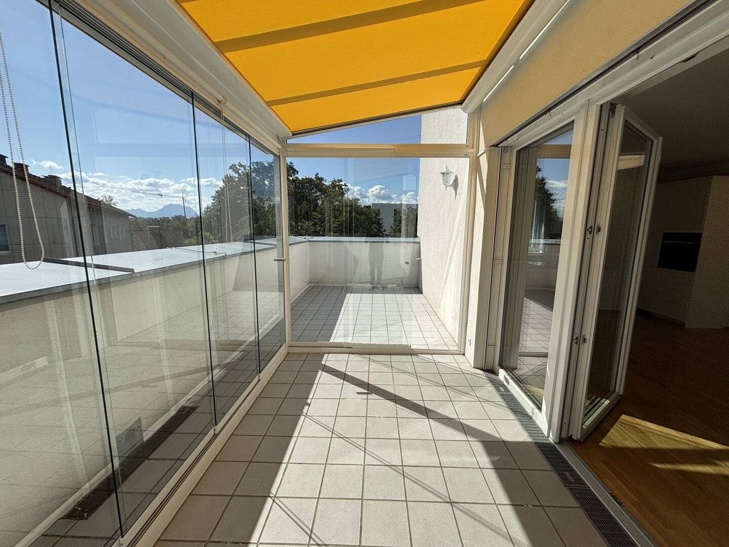 COMING SOON! Neuwertiges Wohnen mit Penthouse-Charakter XXL-Traumterrasse &amp; verglasten Sommergarten in einer modernen Wohnanlage Schwanenstadt
