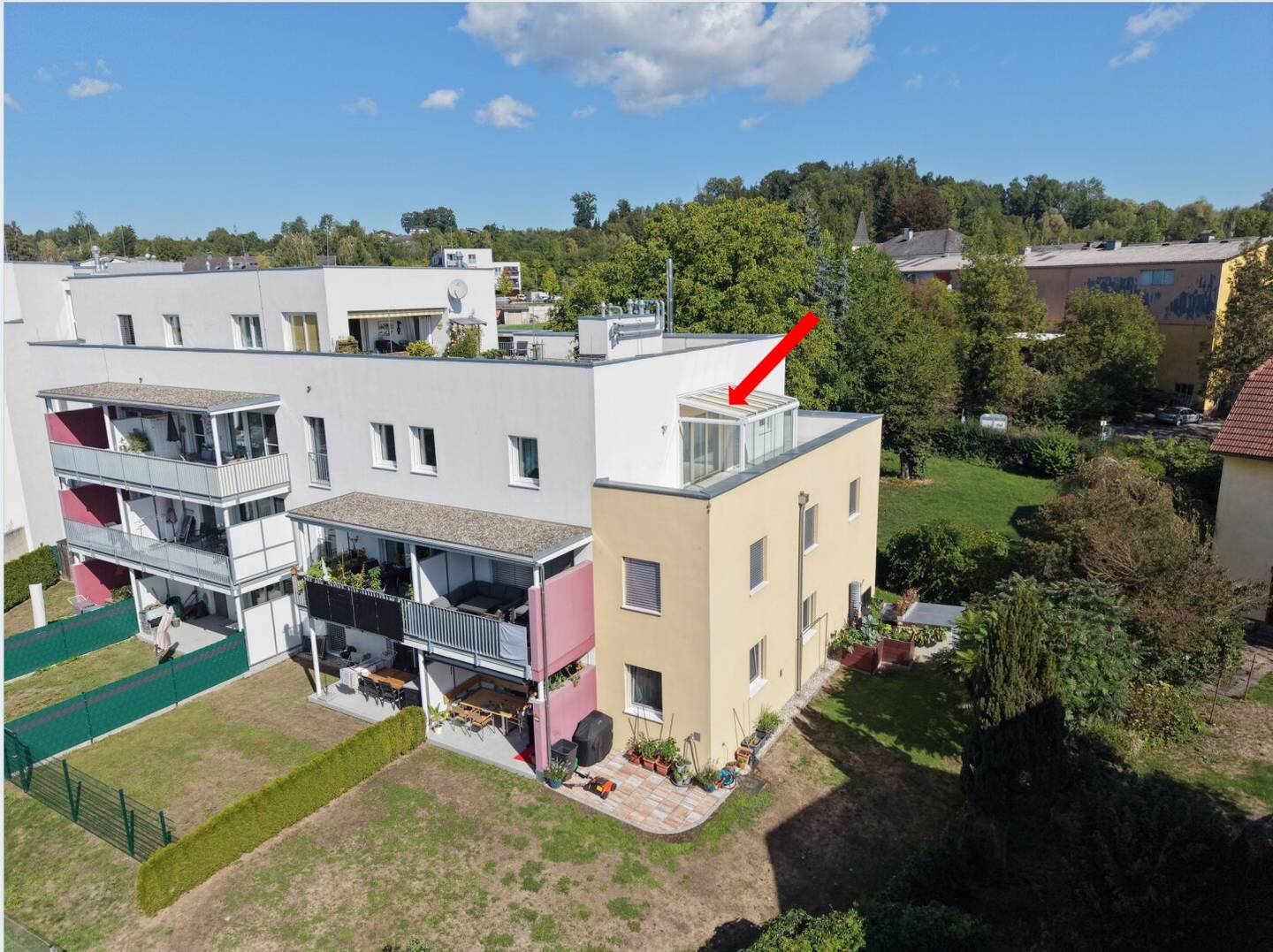 COMING SOON! Neuwertiges Wohnen mit Penthouse-Charakter XXL-Traumterrasse &amp; verglasten Sommergarten in einer modernen Wohnanlage Schwanenstadt